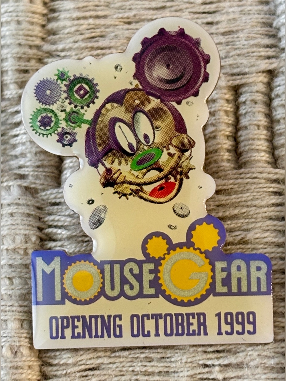 DISNEY 1999 *Rare* Walt Disney World Epcot "Mouse Gear" Upcoming Opening Pin